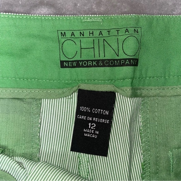 Manhattan Chino New York & Company Green & White Pin Striped Bermuda Shorts 12 - Picture 3 of 6